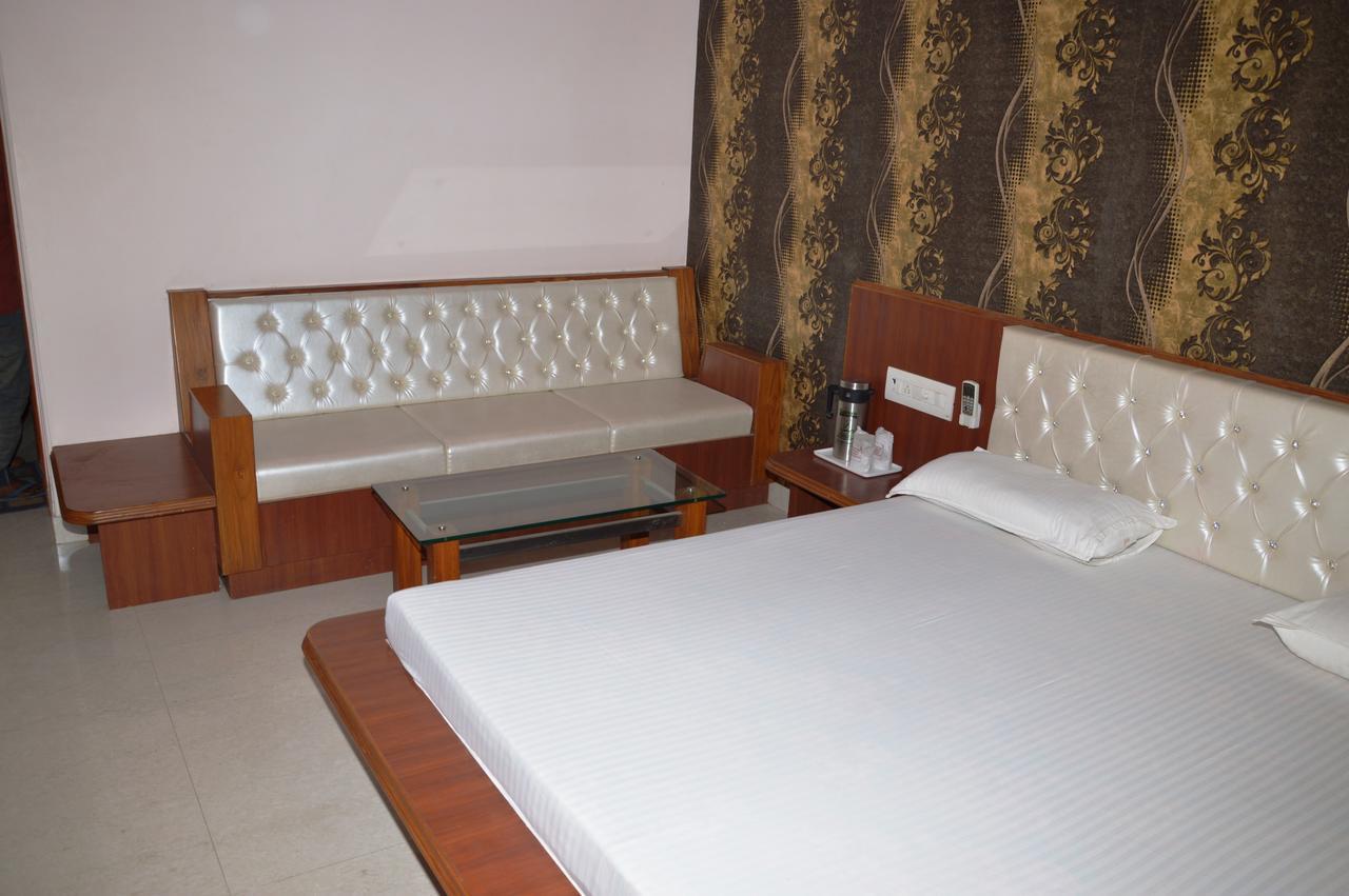 Hotel Panigrahan Bikaner Ngoại thất bức ảnh